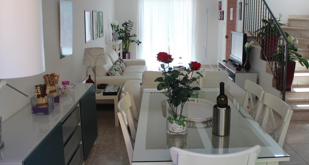Estia Luxury Maisonette Paphos Room photo