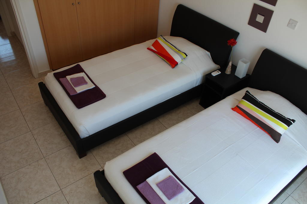 Estia Luxury Maisonette Paphos Room photo
